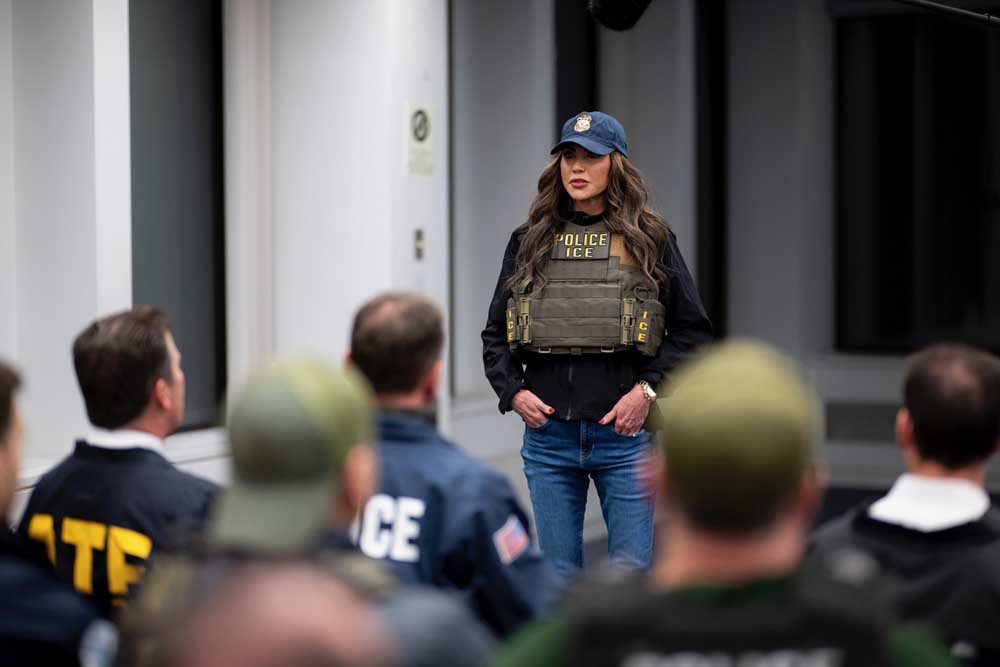ICE arrests Guatemalan workers heading to harvest berries in Oregon, advocacy group says