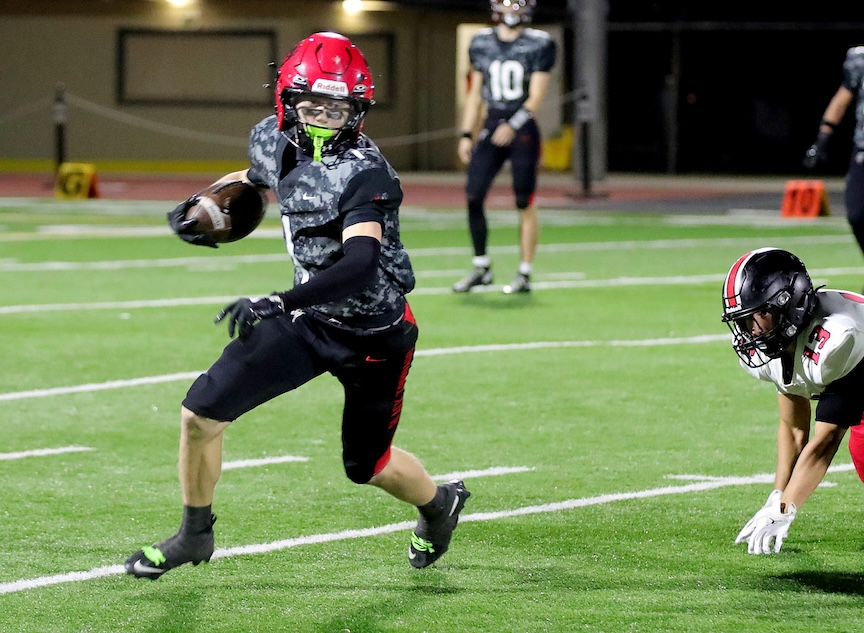 PREP FB: North Medford comes up clutch late to rally for first victory PREP FB: North Medford comes up clutch late to rally for first victory