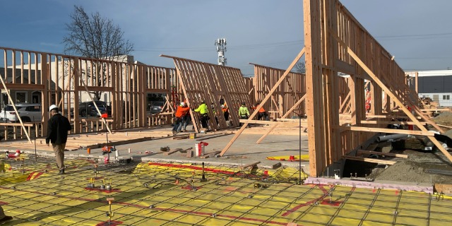 New 130-room downtown Medford hotel begins to rise